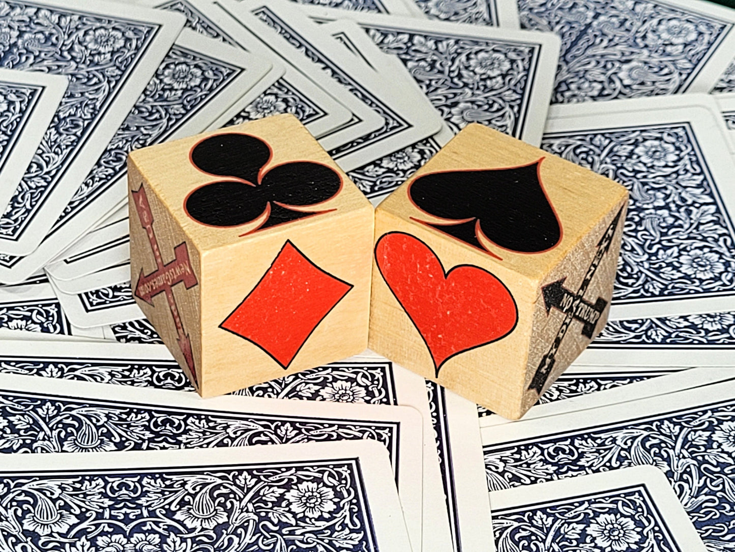 Suited Trump Wood Cube: Helps know "What is Trump" for Card Players - Block