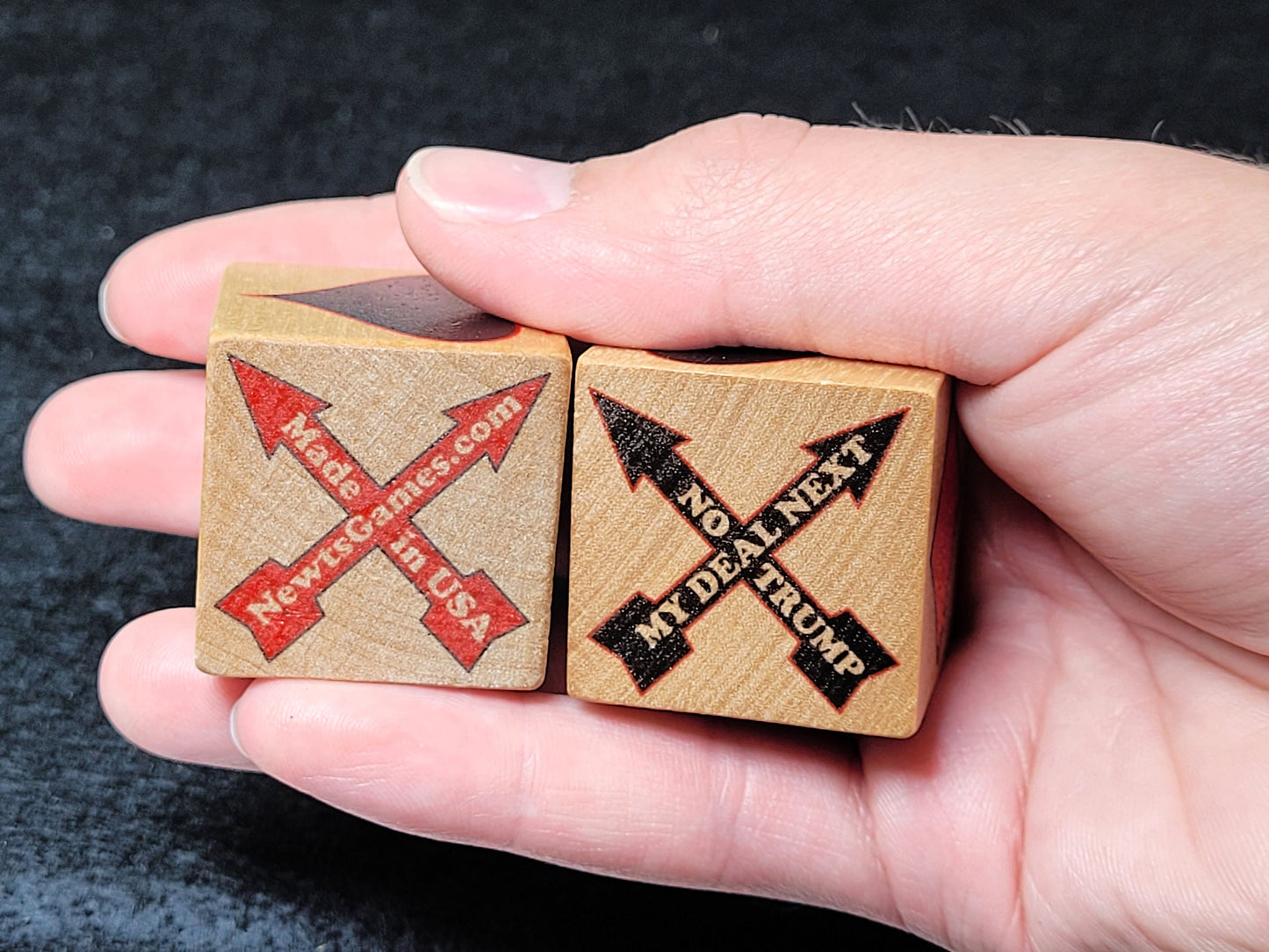 Suited Trump Wood Cube: Helps know "What is Trump" for Card Players - Block