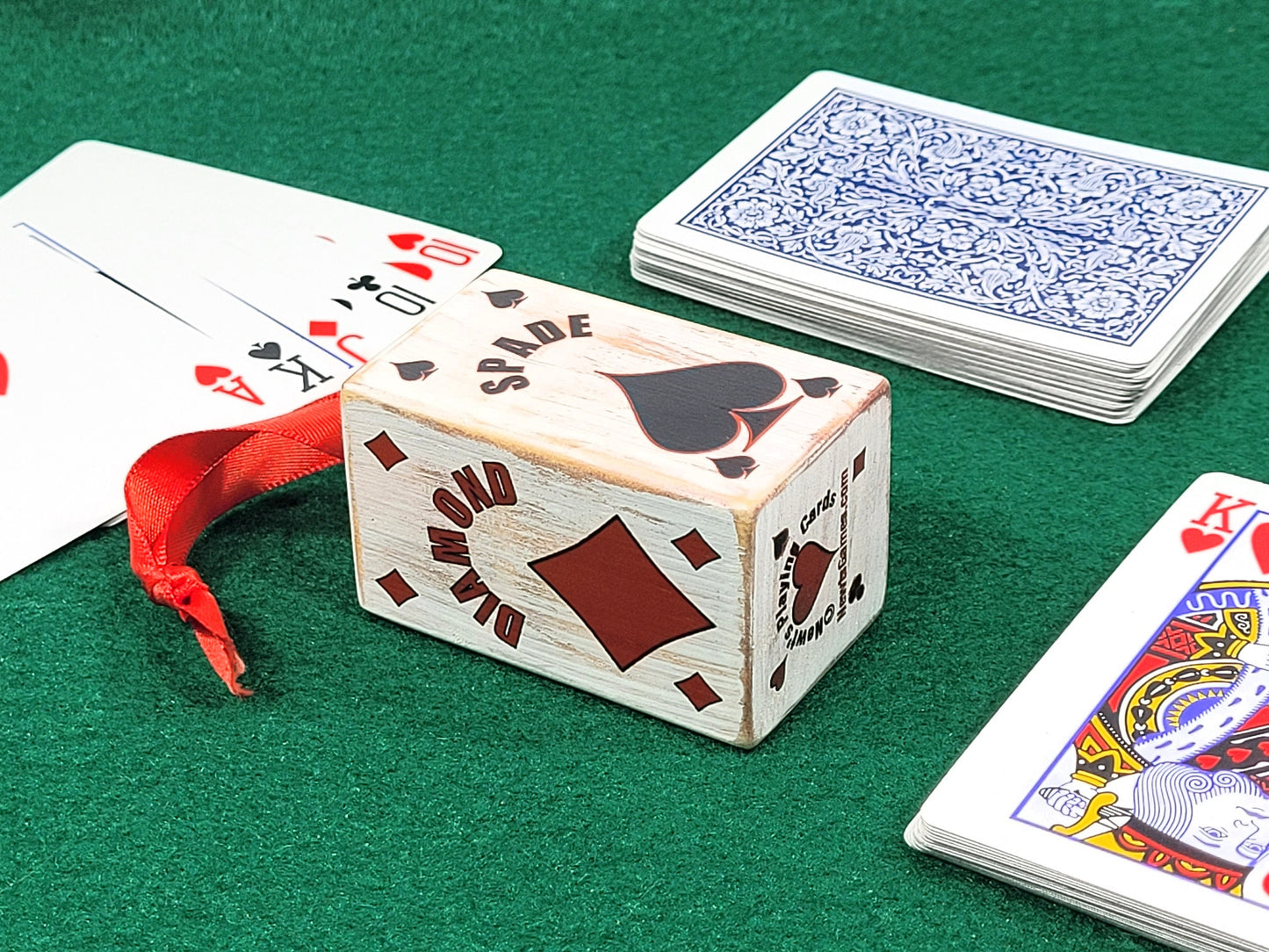Poker Gift Topper: Card Suit Ornament for Bridge, Euchre