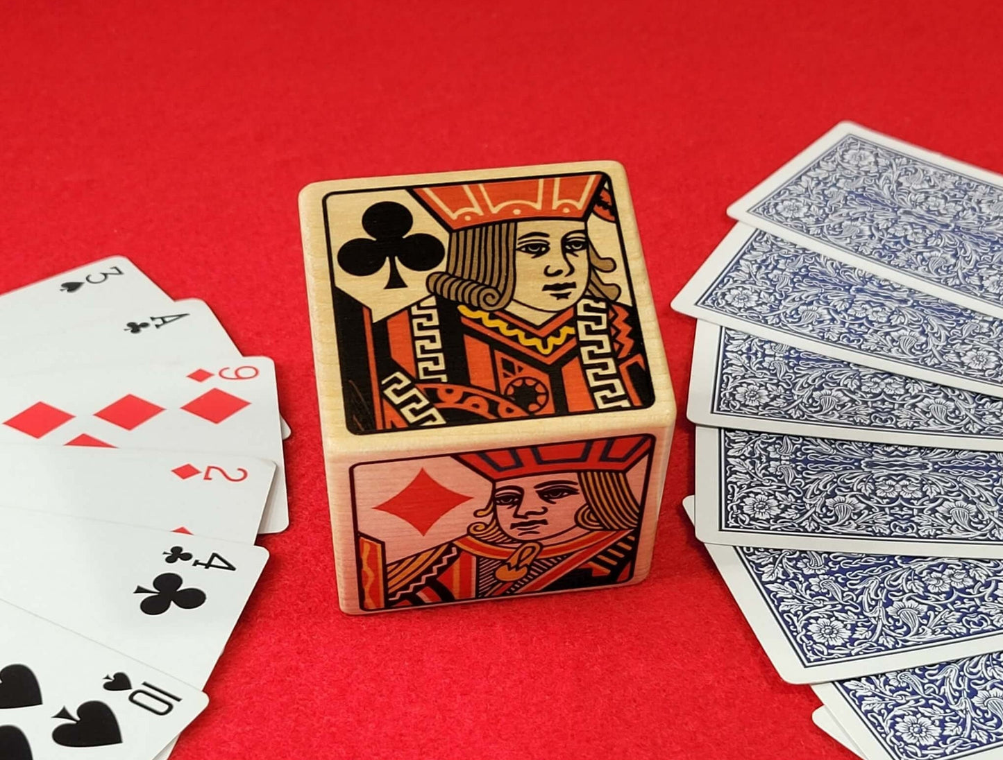 Suited Trump Marker: Deluxe Bowers Design, Wood Indicator for Card Games