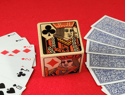Suited Trump Marker: Deluxe Bowers Design, Wood Indicator for Card Games