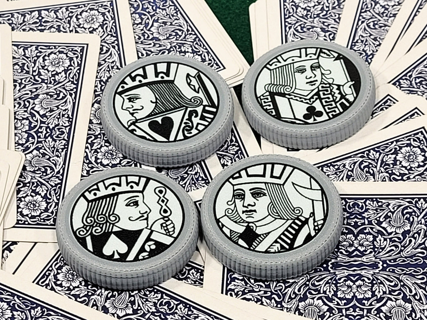 Suited Trump Marker Token Set: Plastic Card Games Indicator