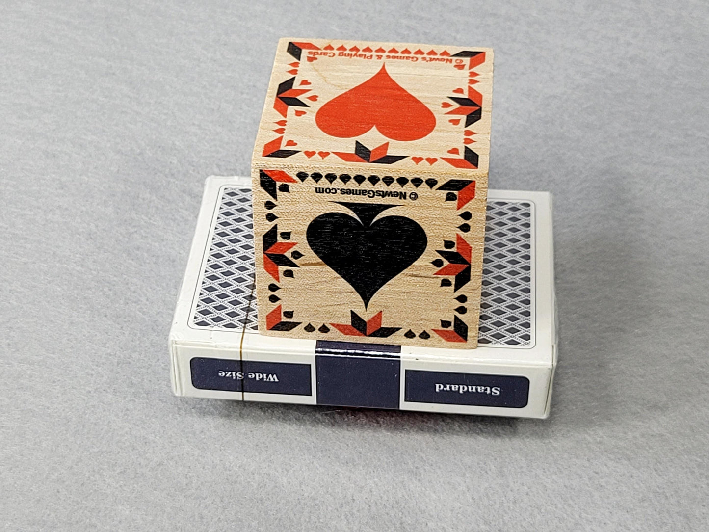 Customizable Trump Marker Set: Dutchman Design, Wooden Cube & Playing Cards