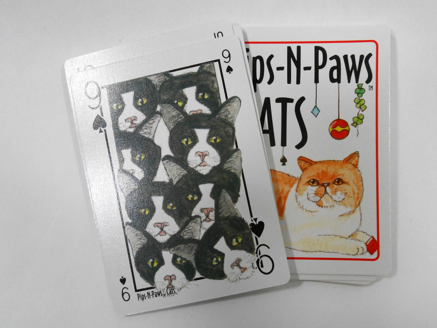 Cats Pips & Paws Playing Card Deck: Featuring Seek-N-Find Art Images