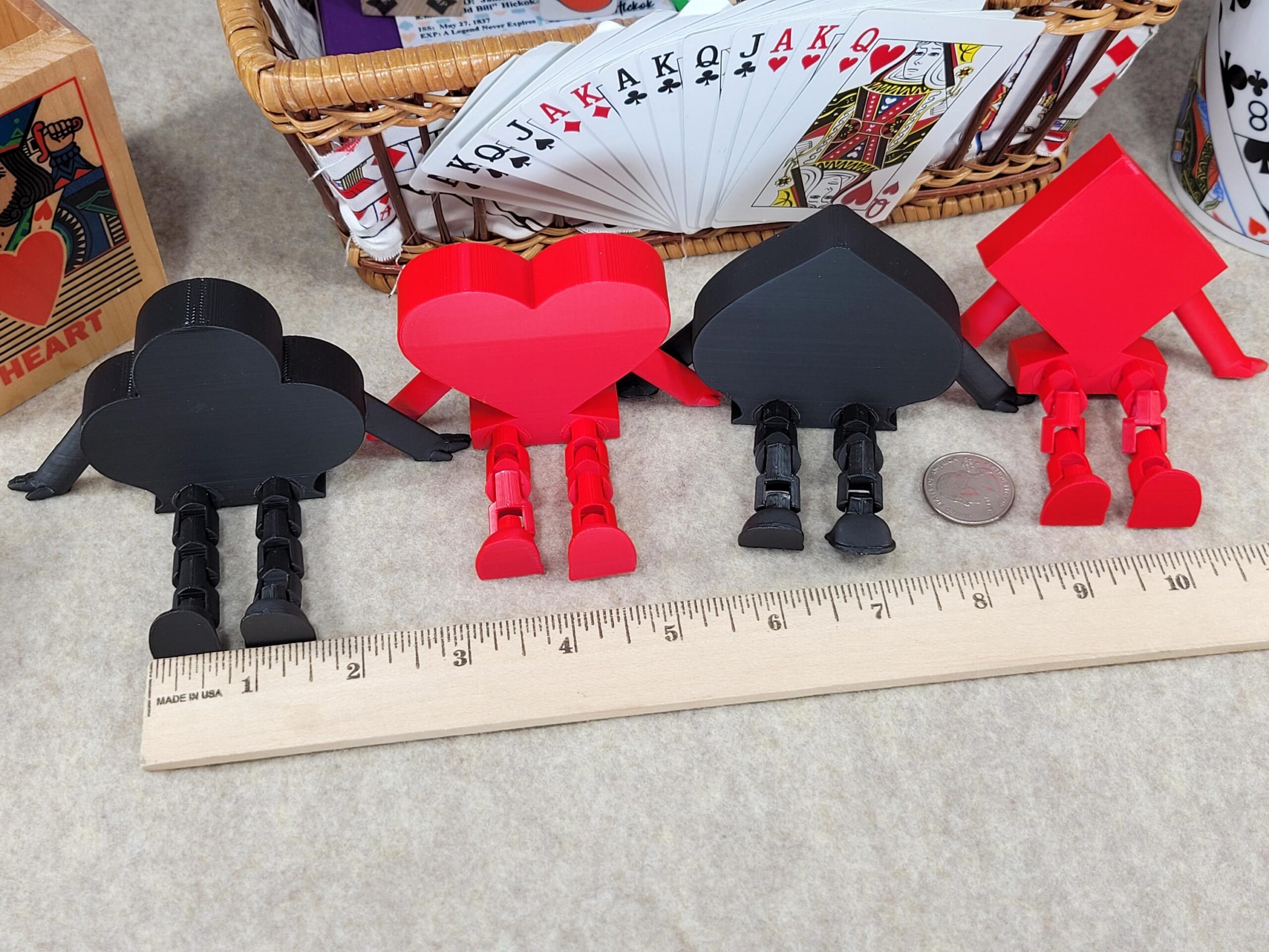Articulated Playing Card Pip Figures: Desk Decor for Card Game Fans - Image 10