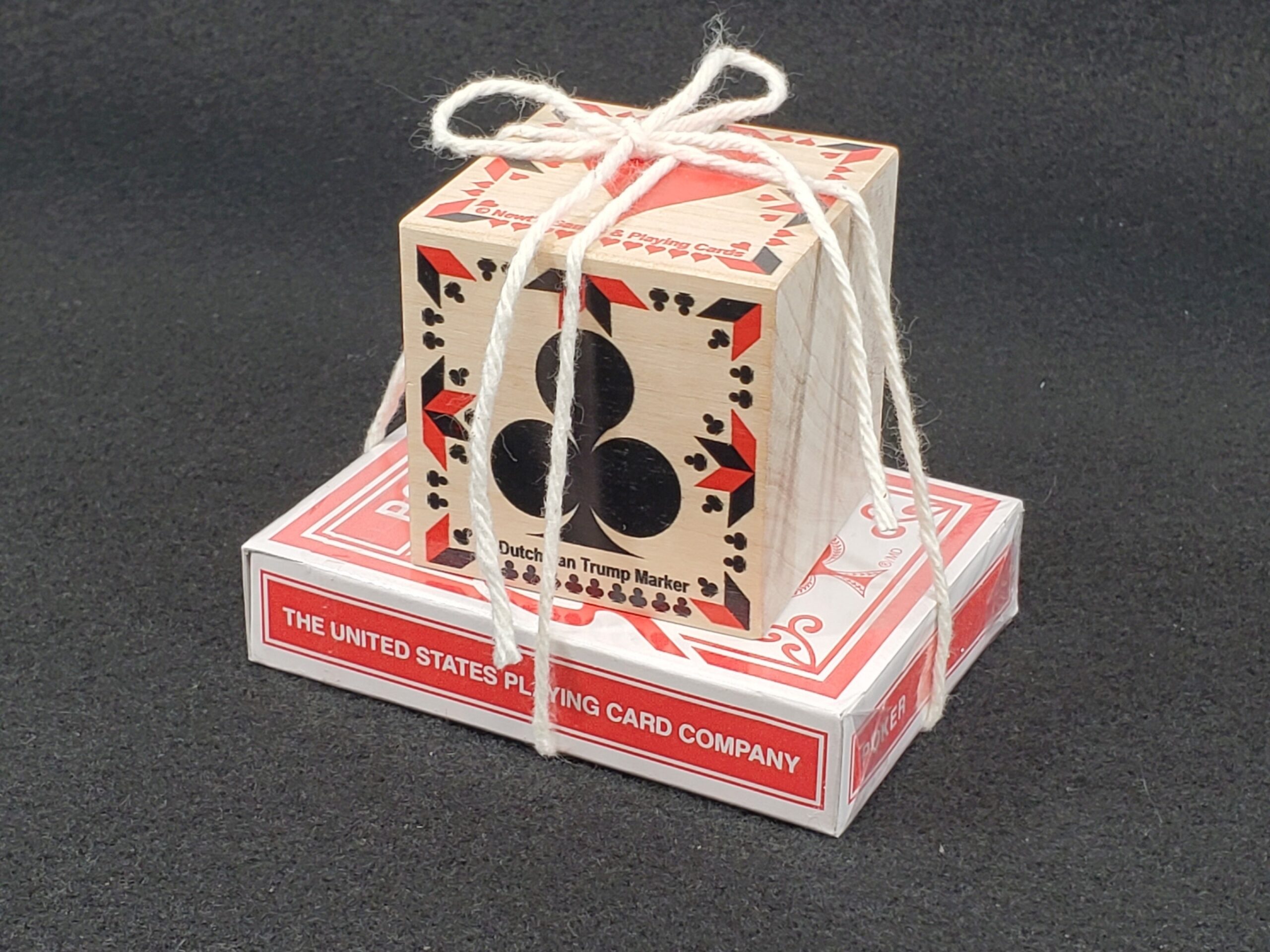 Customizable Trump Marker Set: Dutchman Design, Wooden Cube & Playing Cards - Image 2