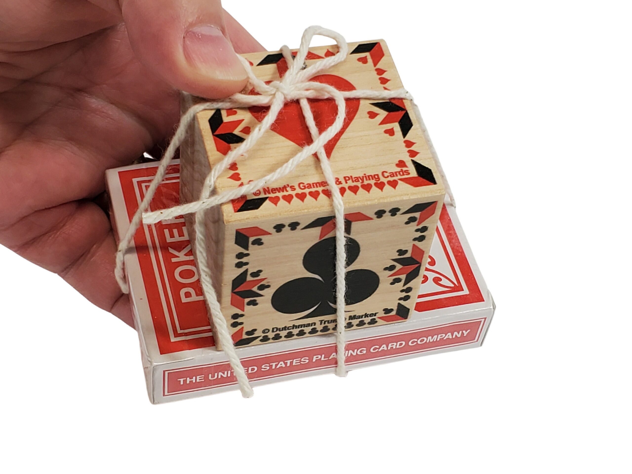 Customizable Trump Marker Set: Dutchman Design, Wooden Cube & Playing Cards - Image 3