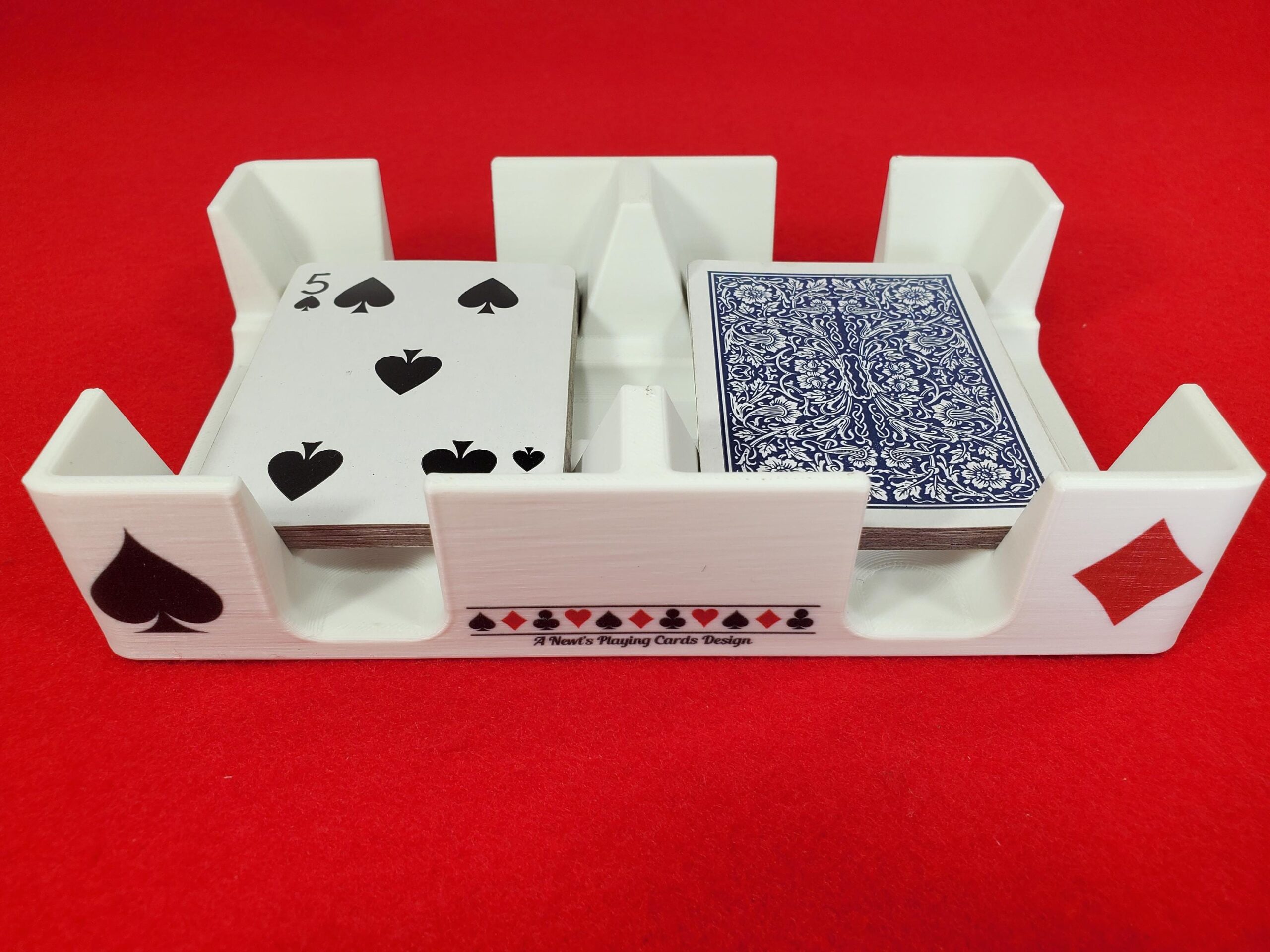 Playing Card Tray: White, Busting with Pips Plastic Caddy, Suit Design - Made in USA - Image 9